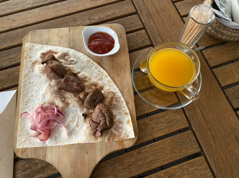 Ресторан Маяк в Москве: Русская кухня, Летняя веранда, Авторская кухня, Европейская кухня, Кальян, Танцпол, Кофе с собой, Еда навынос, Wi-Fi, Пандус, Вкусно, Красивый вид,