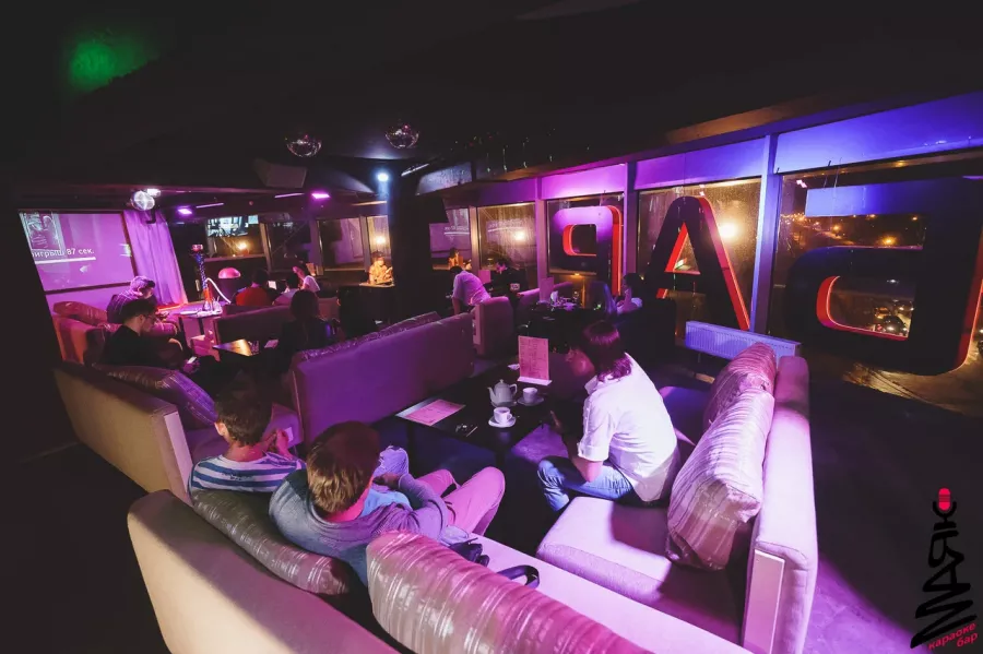 Караоке-клуб Маяк в Москве: Танцпол, Алкоголь, Караоке, Паковка, Wi-Fi, Бар, Оплата картой, Европейская кухня, Русская кухня, Вкусно, Проектор, Клуб, Кальян,