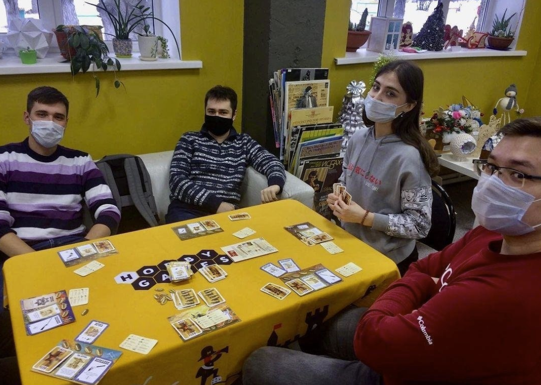 ​Магазин-клуб настольных игр "Hobby games"