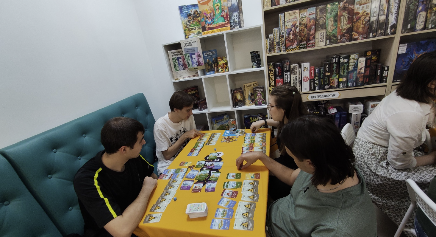 ​Магазин-клуб настольных игр "Hobby games"