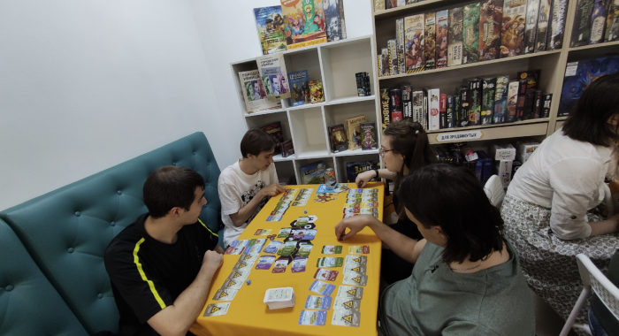 ​Магазин-клуб настольных игр "Hobby games"