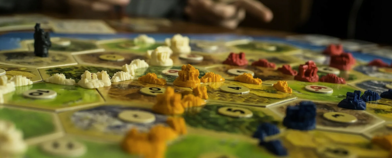 ​Клуб настольных игр "Шесть чудес"