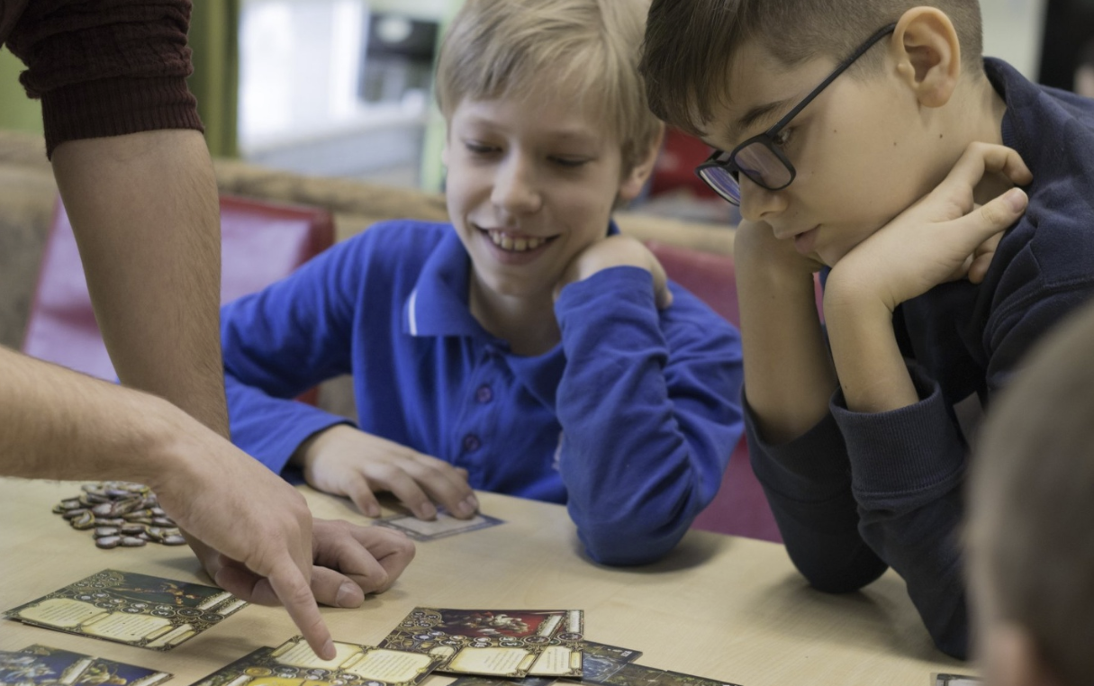 Клуб умных настольных игр "Clever"