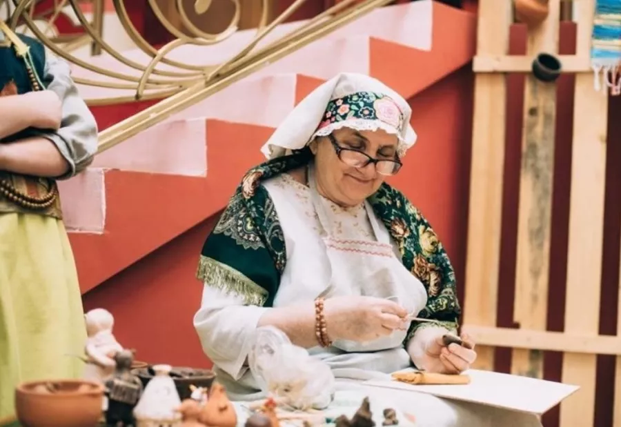 Курсы творчества и рукоделия Дом ремёсел в Астрахани: Курсы творчества, Курсы рукоделия, Дом ремесёл, Научиться петь, Концерты, Для детей и взрослых, Искусство, Творчество, Ансамбли, Я танцор, Я художник,