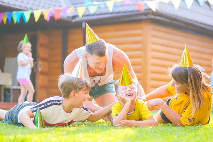 Студия праздников и свободного рисования Kids Point  в  Астрахани