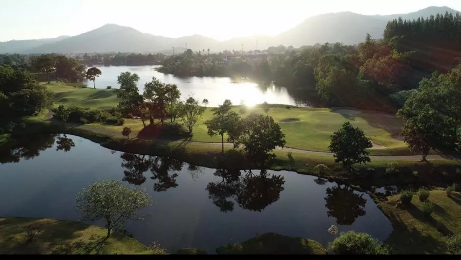 Голь-Клуб Red Mountain в Пхукете: Golf, Golf Field, Restaurant , Ресторан, Гольф, Поле Для Гольфа ,