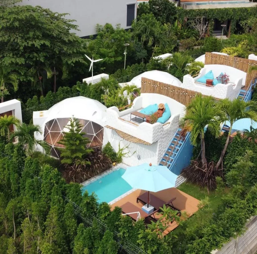 Отель Le Resort в Пхукете: Жилье, Отель, Бар, Ресторан, Бассейн,