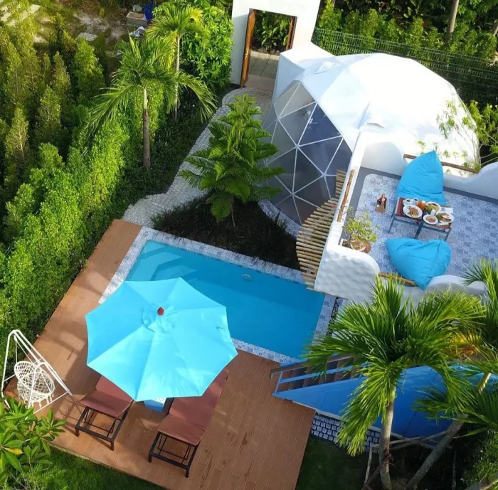 Отель Le Resort в Пхукете: Жилье, Отель, Бар, Ресторан, Бассейн, 