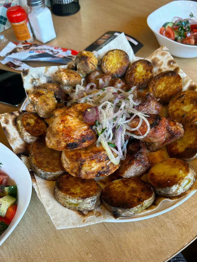 Кафе Маяк вкуса в Екатеринбурге: Доставка еды, Еда навынос, Кофе с собой, Кафе, Пекарня, Быстрое питание, Вкусно, Шаурма, Летняя веранда, Delivery, Tasty, Выпечка,