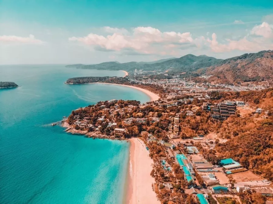 Отель Chanalai Flora Resort в Пхукете: Отель, Бассейн,