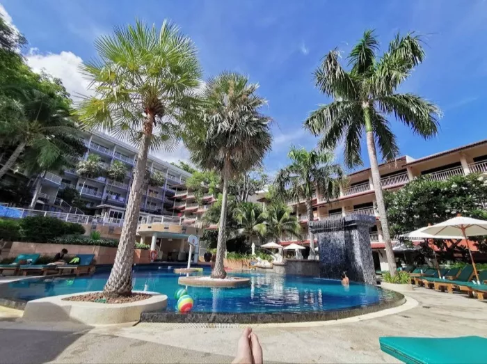 Отель Chanalai Flora Resort в Пхукете: Отель, Бассейн, 