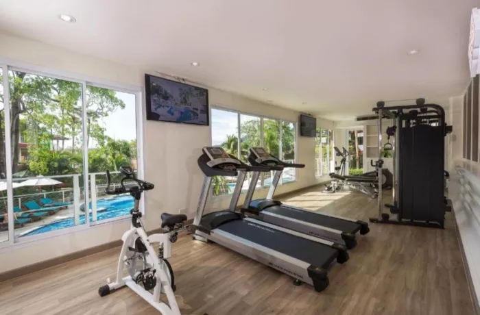 Отель Chanalai Flora Resort в Пхукете: Отель, Бассейн, 