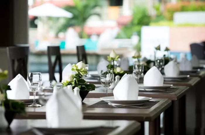 Отель Chanalai Flora Resort в Пхукете: Отель, Бассейн, 