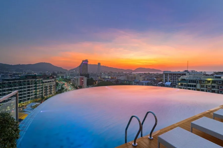 Отель The Marina Phuket в Пхукете: Hotel, Swimming Pool , Bar, Бар, Бассейн, Отель,