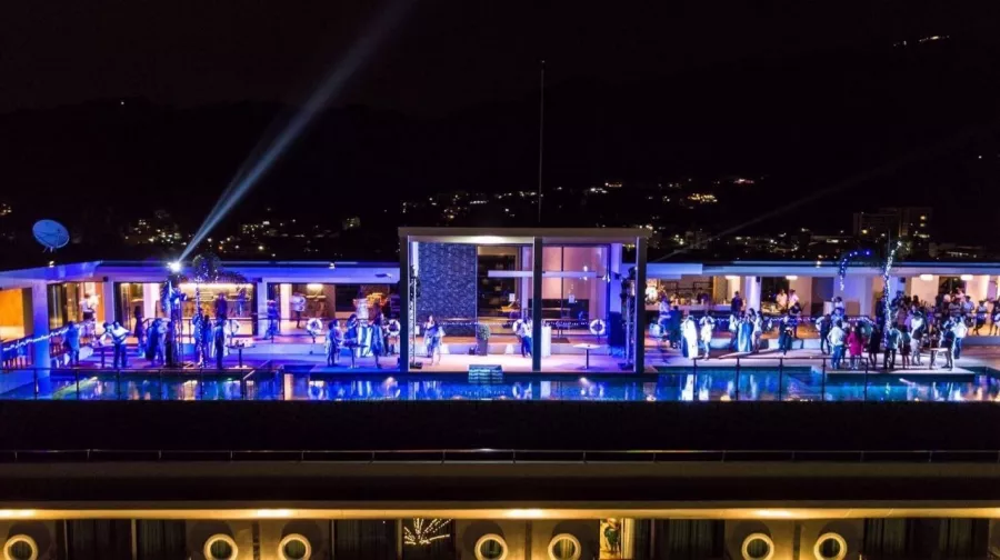Отель The Marina Phuket в Пхукете: Hotel, Swimming Pool , Bar, Бар, Бассейн, Отель,
