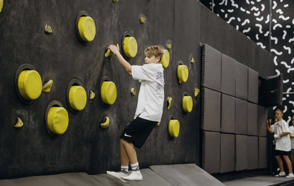 Спортивный центр "Do a Flip" на Смирновской 