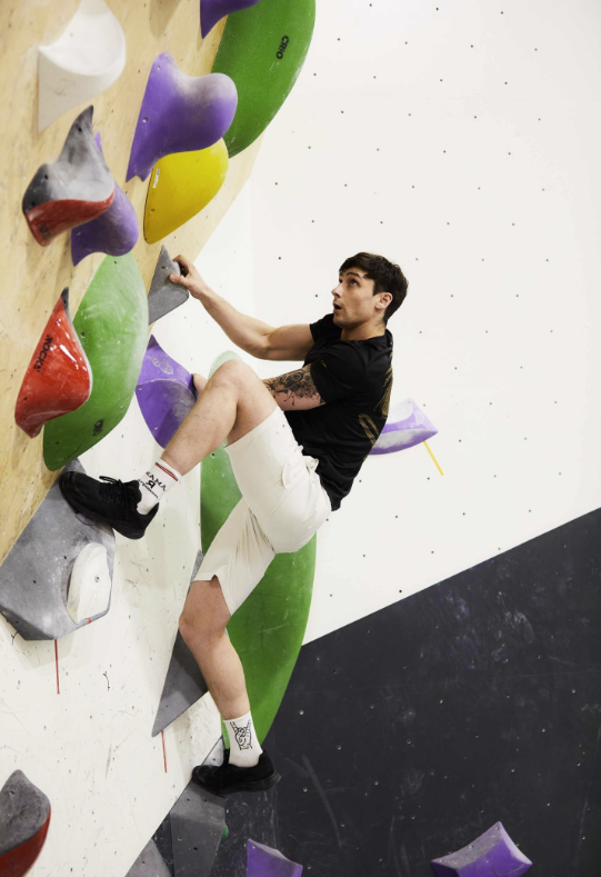 ​Скалодромы "Sportstation" на Новоостаповской 