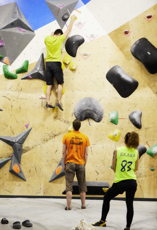 ​Скалодромы "Sportstation" на Новоостаповской 