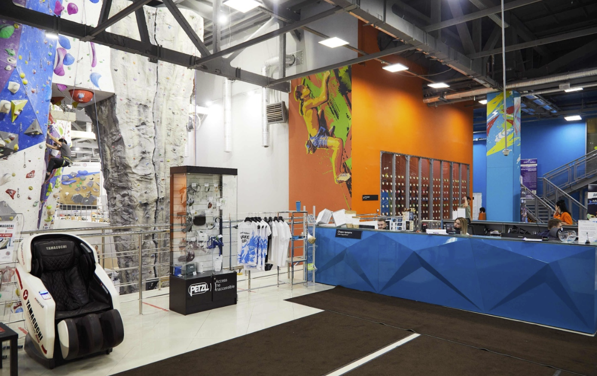 ​Скалодромы "Sportstation" на Новоостаповской 