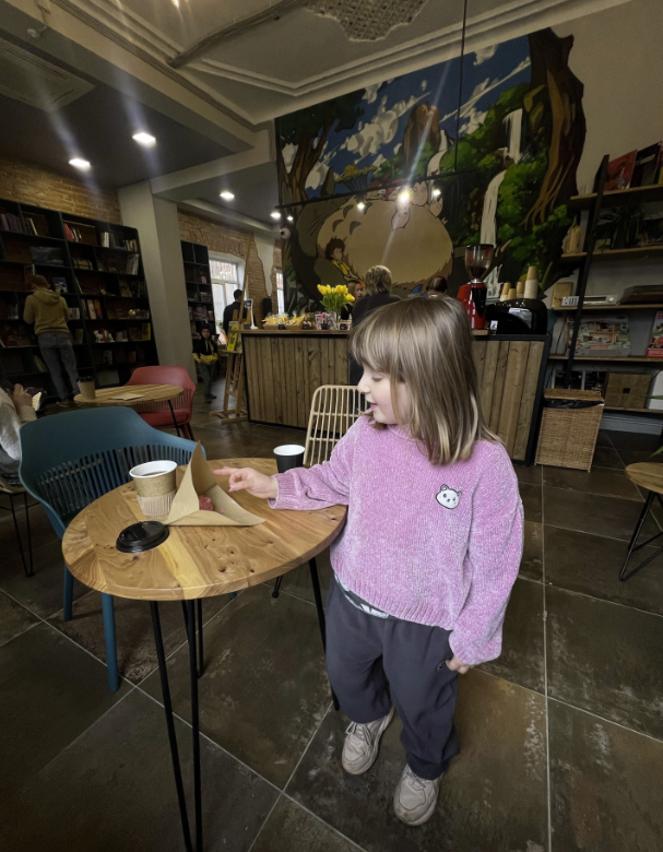 Книжный магазин "Бабушка-ракета"