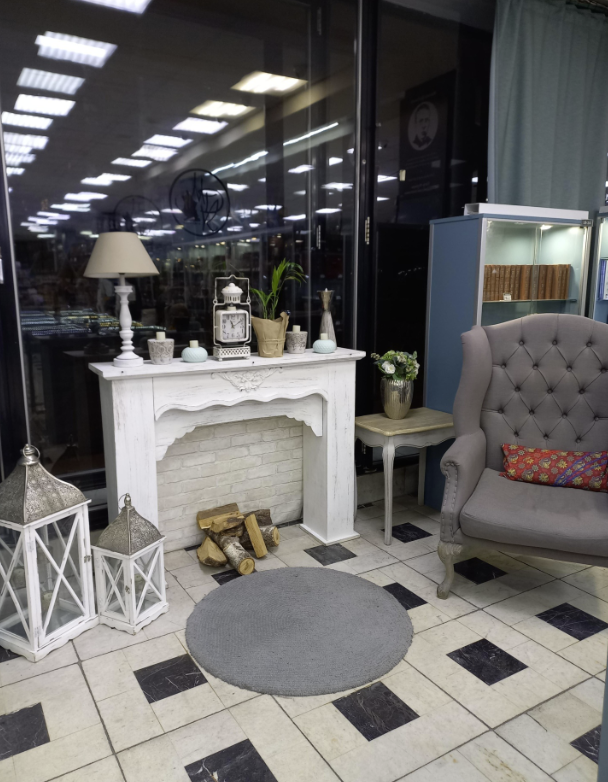 Книжный магазин "Московский дом книги"