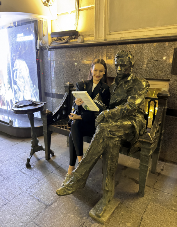 ​Книжный магазин "Достоевский"