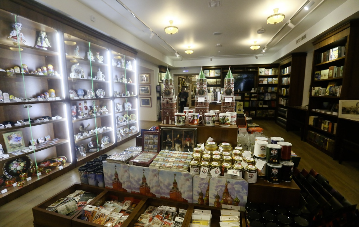 ​Книжный магазин "Достоевский"