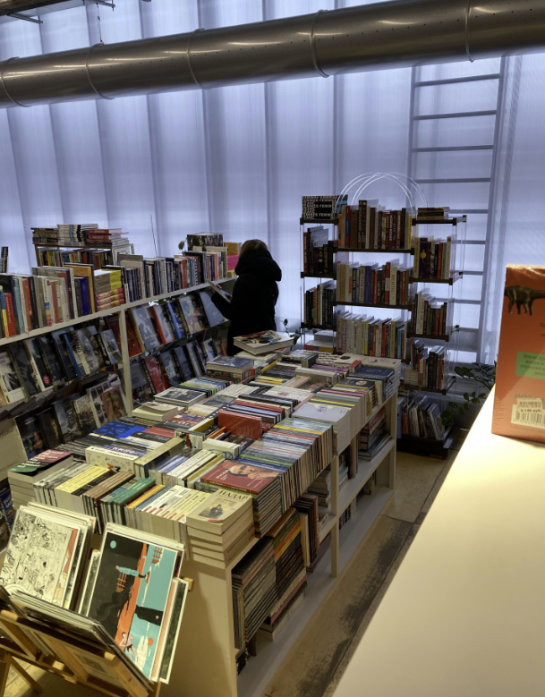 ​Книжный магазин "Гараж"