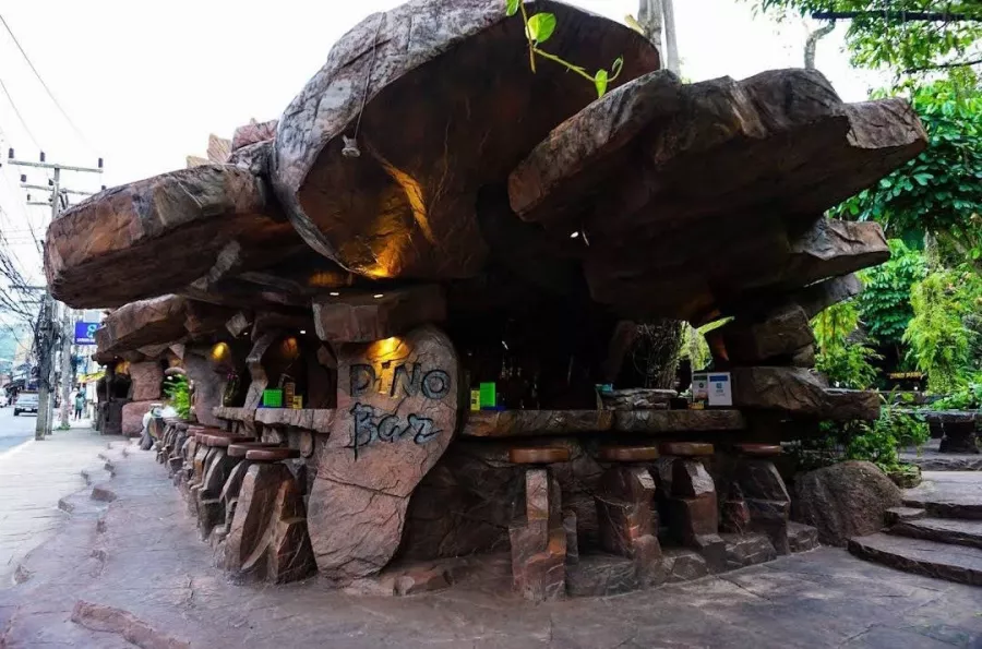 Парк Dino Mini Golf & Restaurant в Пхукете: Детям, Бар, Гольф, Ресторан,