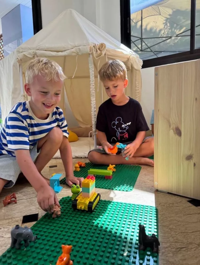 Детский Сад Jumanji в Пхукете: Kids Club, Обучение, Education , Детский Клуб, Танцы, Акробатика, Ролики, Roller Sports, Acrobatics , Dancing,