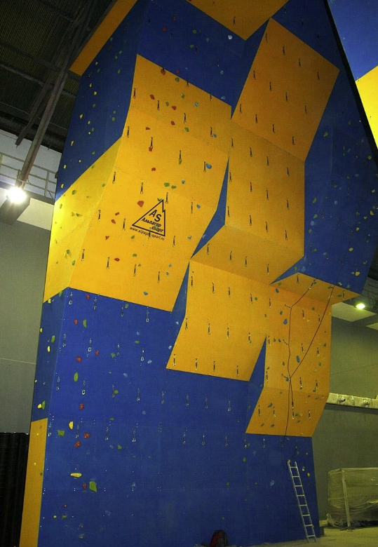 ​Скалодром "Red point"