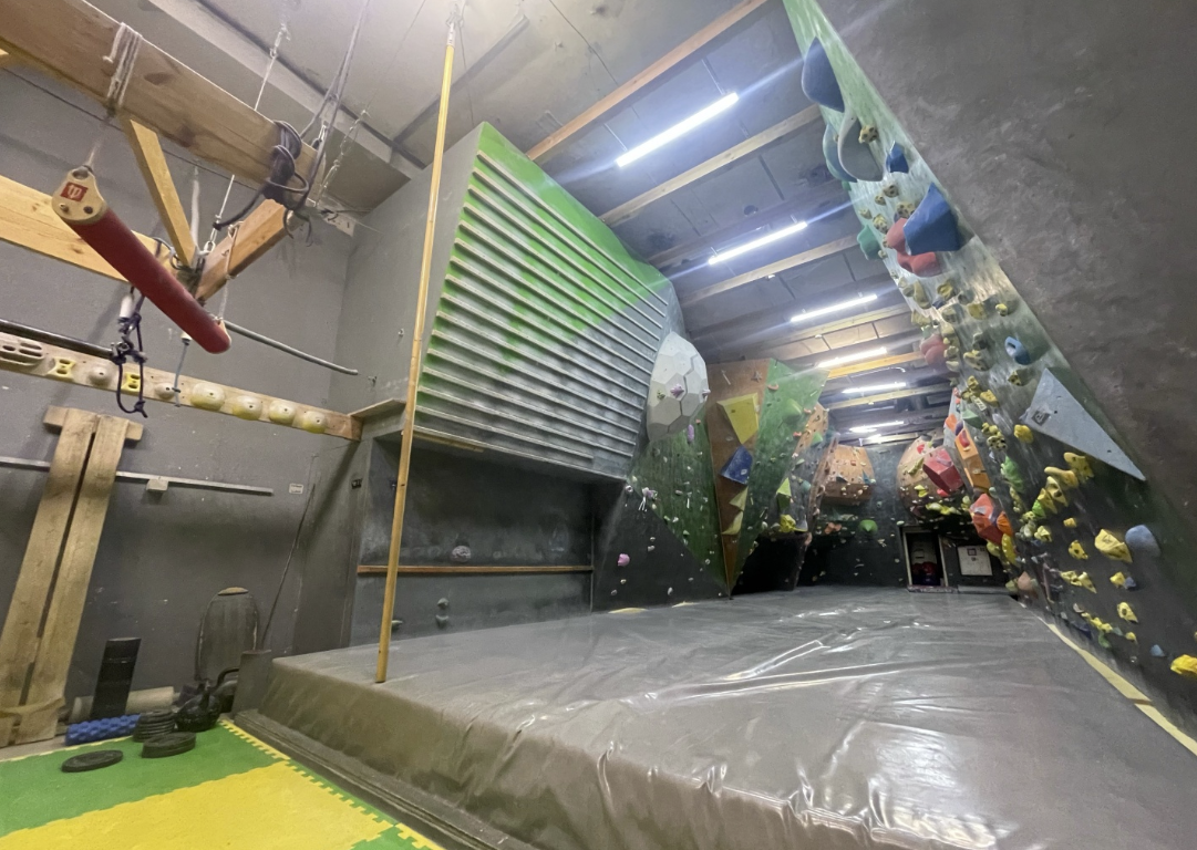 ​Скалодром "Red point"