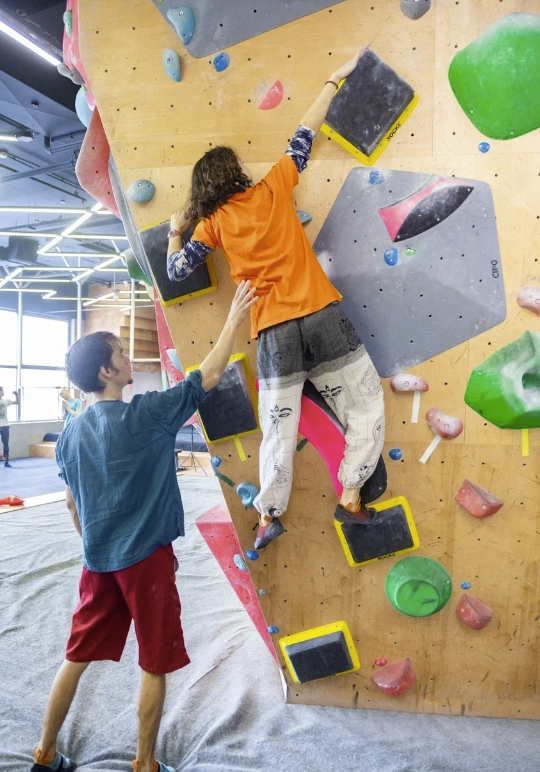 ​Скалодром "Tengu’s Climbing Gym"