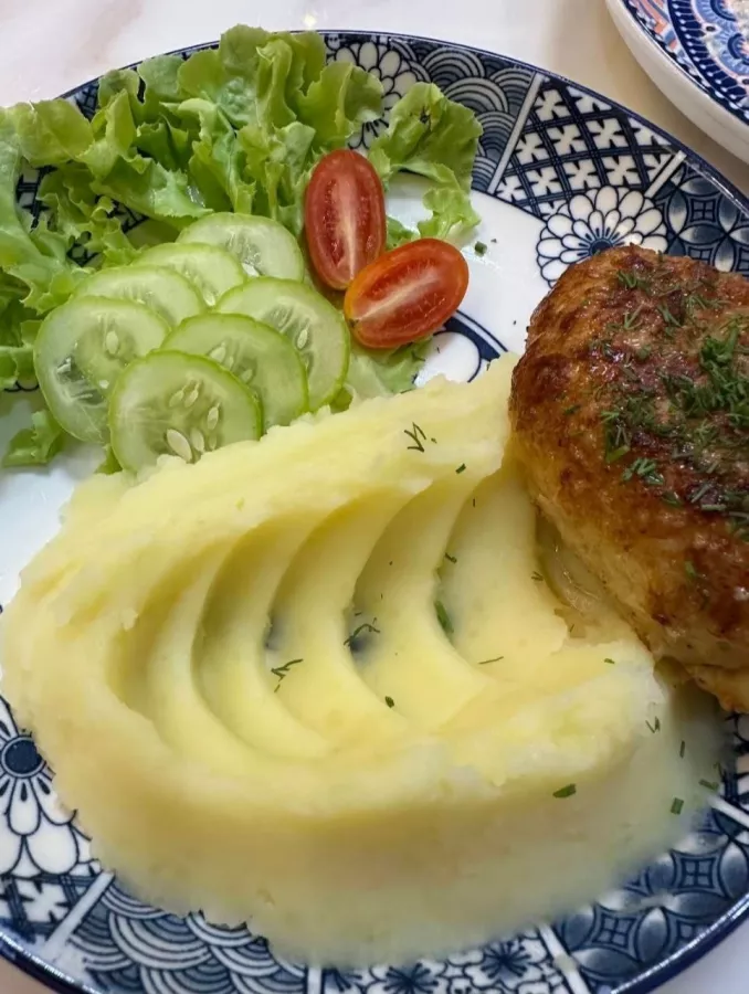 Русский Ресторан Подсолнух в Пхукете: Русская Кухня, Кафе, Ресторан, Russian Cuisine, Cafe, Restaurant , European Cuisine, Европейская кухня,