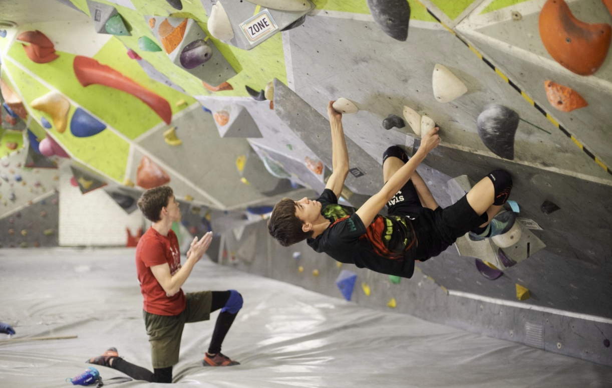 ​Клуб скалолазания "RockZona"