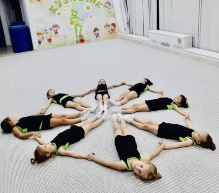 Детский центр Кузнечик