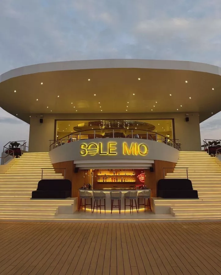 Отель Sole Mio Boutique в Пхукете: Отель, Бар, Бассейн, Hotel, Bar, Restaurant , Swimming Pool, Ресторан,