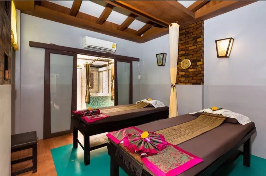 Спа-Центр Tarn Tara в Пхукете: Cafe, Lake, Jacuzzi , Spa, Massage, Кафе, Озеро, Массаж, Swimming Pool, Бассейн,