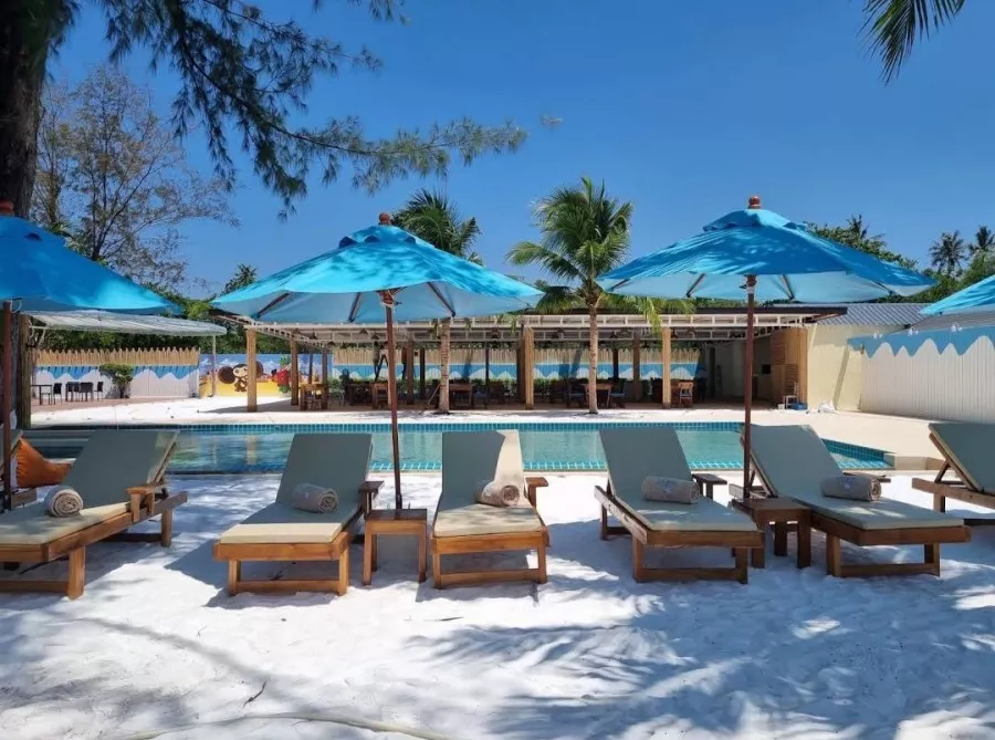 Пляжный Клуб White Rabbit в Пхукете: Отдых, Пляж, Диджей, Музыкально, Ресторан, Бар,