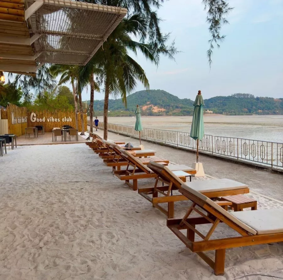 Пляжный Клуб White Rabbit в Пхукете: Отдых, Пляж, Диджей, Музыкально, Ресторан, Бар,