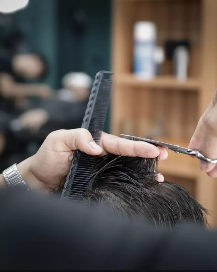 Барбершоп Barber Lounge в Пхукете: Стрижки, Барбершоп, Парикмахерская, Бритьё, Haircuts, Shaving, Barbershop ,