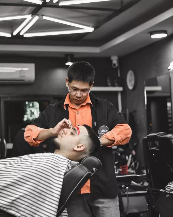 Барбершоп L’atelier в Пхукете: Барбершоп , Стрижки, Haircuts, Barbershop, Парикмахерская, Shaving, Бритьё,