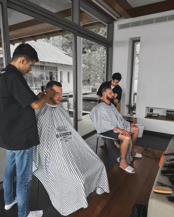 Барбершоп L’atelier в Пхукете: Барбершоп , Стрижки, Haircuts, Barbershop, Парикмахерская, Shaving, Бритьё,