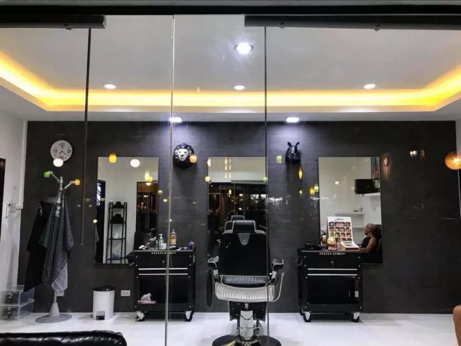 Барбершоп L’atelier в Пхукете: Барбершоп , Стрижки, Haircuts, Barbershop, Парикмахерская, Shaving, Бритьё,