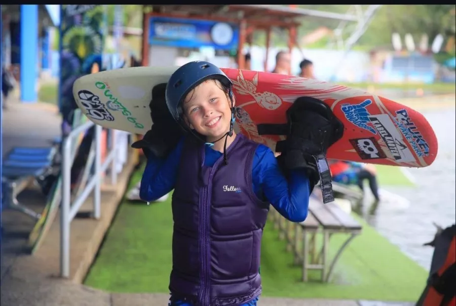Вейк-Парк Phuket в Пхукете: Вейкбординг, Wakeboarding, Swimming Pool, Hotel, Restaurant , Отель, Бассейн, Ресторан, Озеро, Lake,