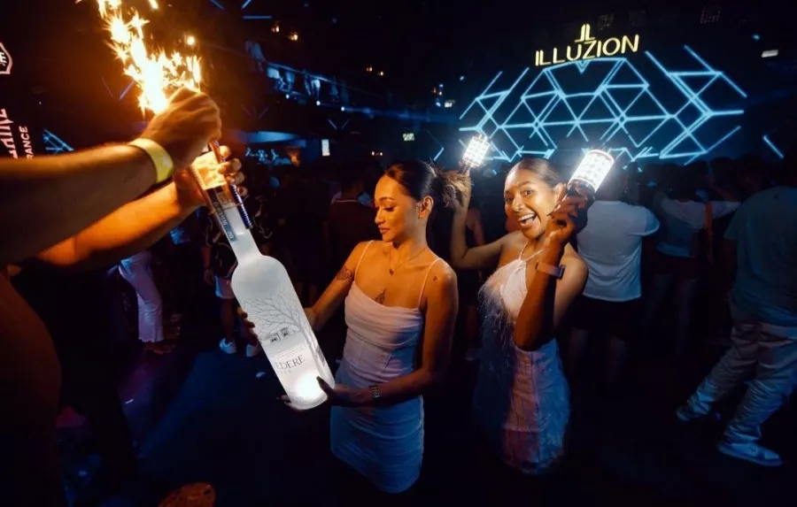 Ночной Клуб Illuzion в Пхукете: Диджей, Концерты, Бар, Вечеринки, Night Club, Dj, Concerts, Bar, Parties, Ночной клуб,