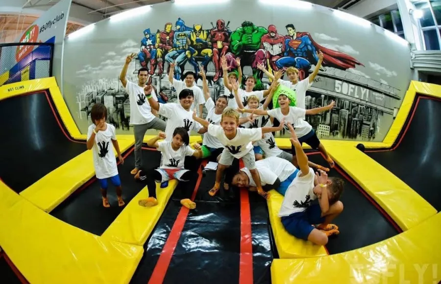 Батутный Клуб 50 Fly Trampoline Club Phuket в Пхукете: Гимнастика, Вечеринки, Отдых, Батут,