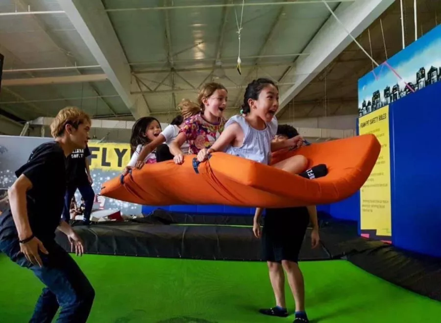 Батутный Клуб 50 Fly Trampoline Club Phuket в Пхукете: Гимнастика, Вечеринки, Отдых, Батут,