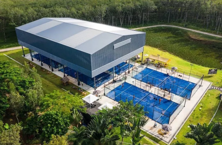 Спорт-Комплекс Padel Phuket Blue Tree в Пхукете: Падел, Бассейн, Бар, Ракетки, Padel, Rockets, Bar, Swimming Pool,