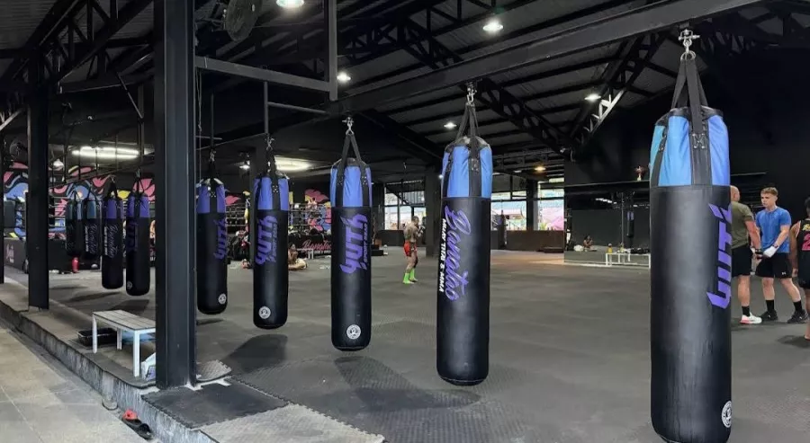 Спортзал Bangtao Muay Thai and MMA в Пхукете: Спортзал, Тренировки, Кафе, Магазин, Gym, Trainings , Cafe, Shop, Muay Thai, ММА, Фитнес, Fitness, Тайский бокс,